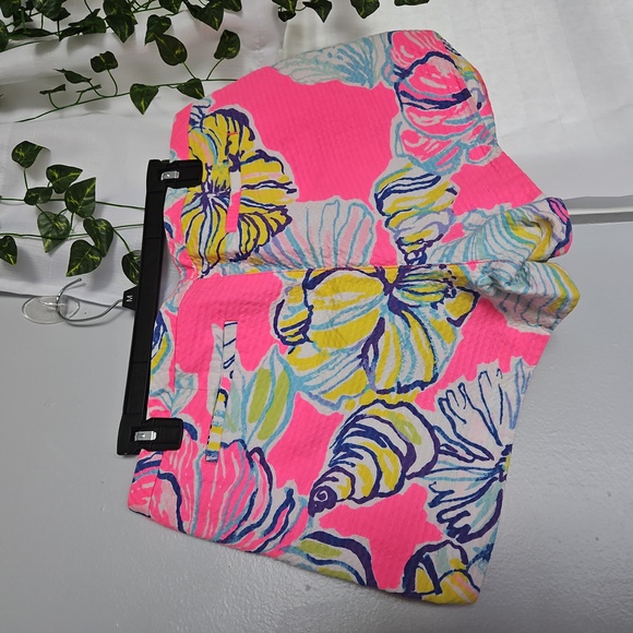 Lilly Pulitzer Pink Floral Women's Shorts - Picture 5 of 8